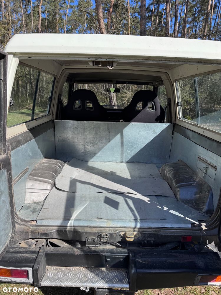 Toyota Land Cruiser LJ70 Turbo - 12