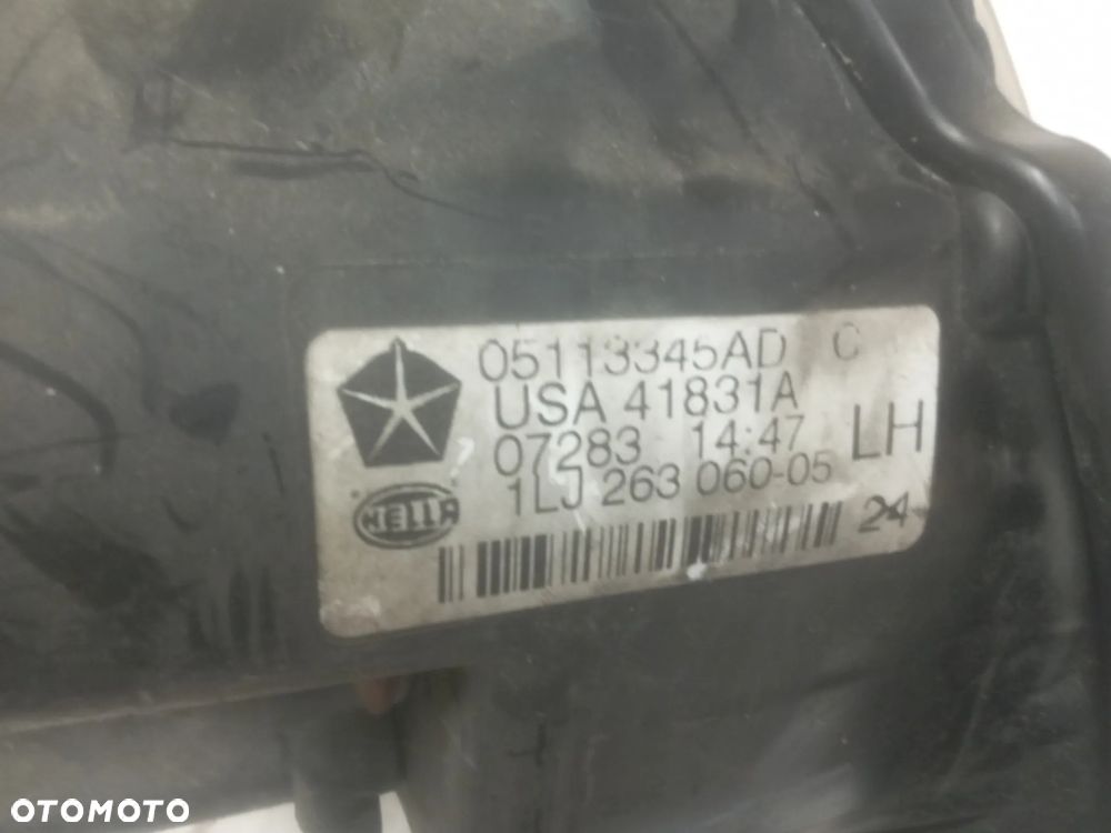 .  PRZOD PRZEDNIA LAMPA LEWA CHRYSLER GRAND VOYAGER - 3