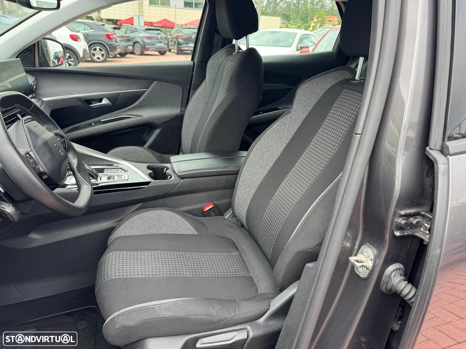 Peugeot 3008 1.5 BlueHDi Active Pack EAT8 - 10