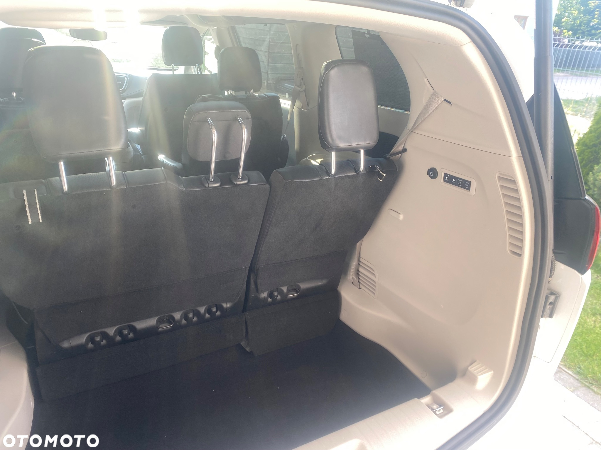 Chrysler Pacifica - 14