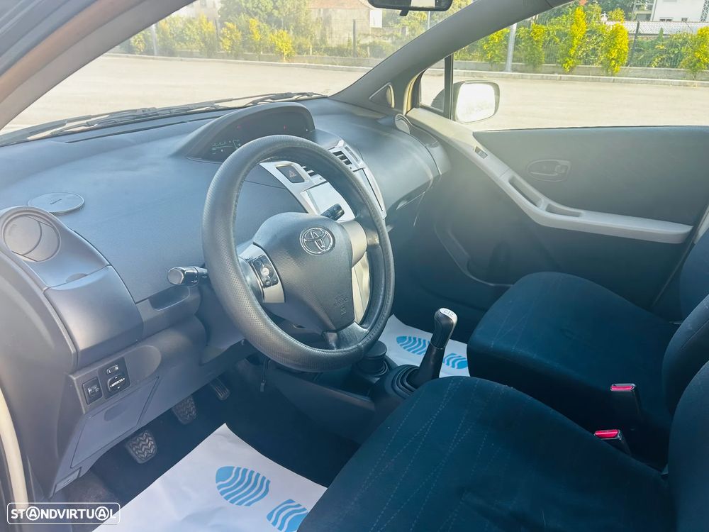 Toyota Yaris 1.4 D-4D Sol AC+VSC - 15