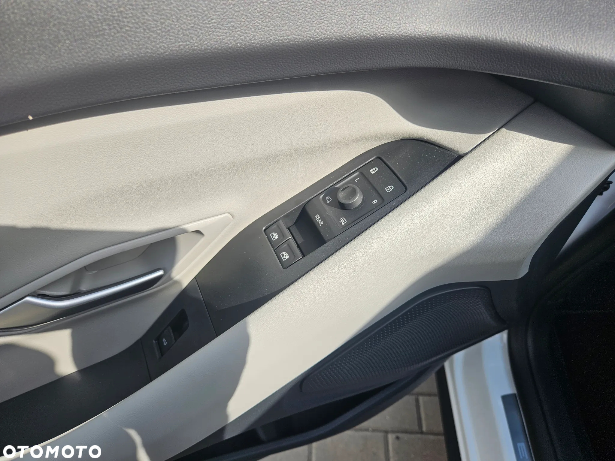 Ford Explorer 77kWh RWD - 23