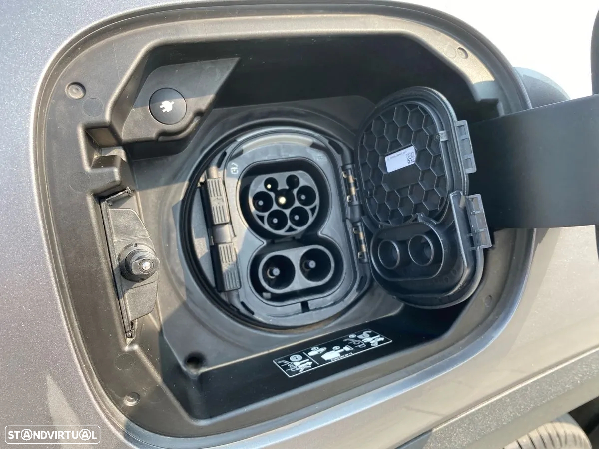 Mercedes-Benz EQA 250+ Progressive - 25