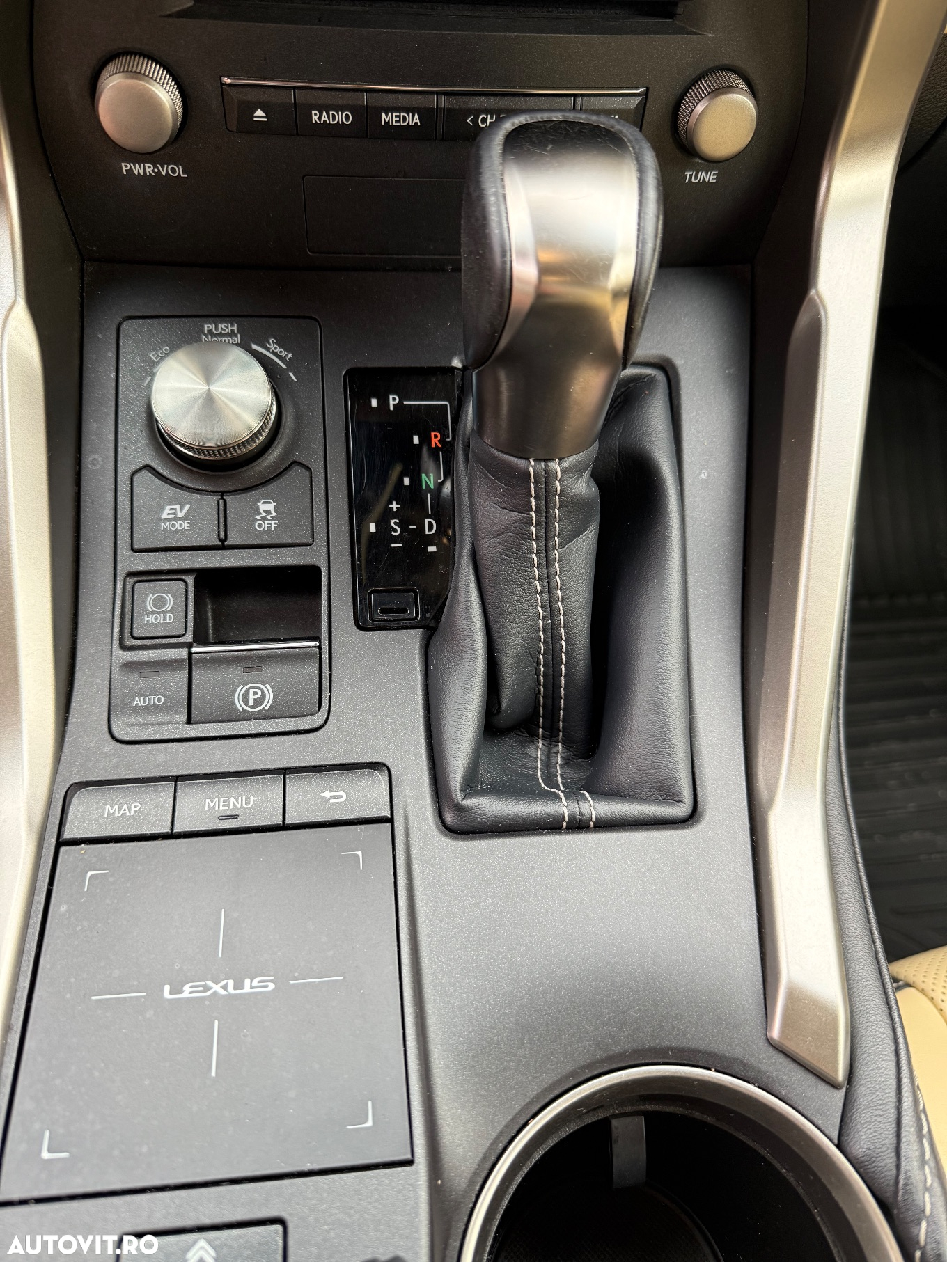 Lexus Seria NX 300h AWD Executive Plus - 16