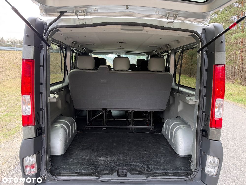 Opel Vivaro - 12
