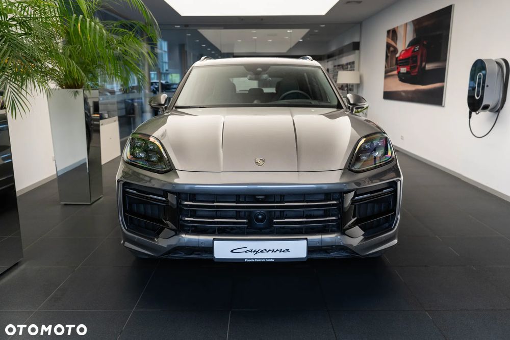 Porsche Cayenne Turbo E-Hybrid PHEV - 5