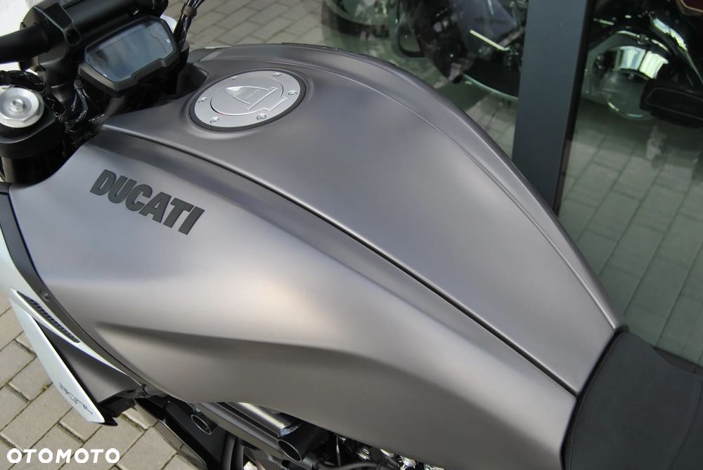 Ducati Diavel - 31