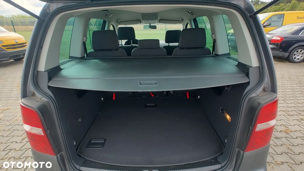 Volkswagen Touran 1.9 TDI Highline - 4