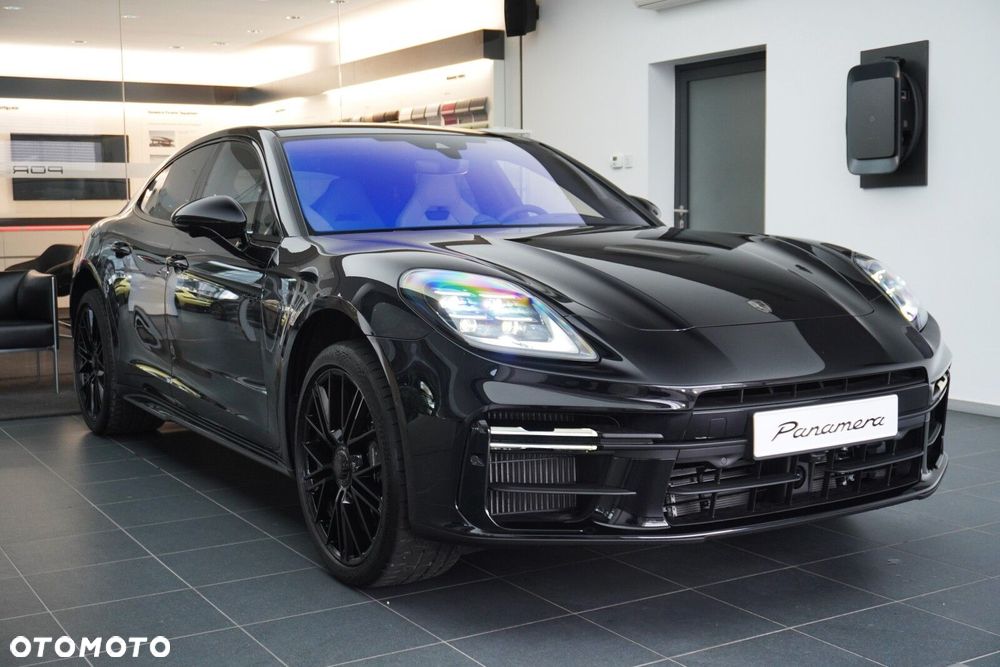 Porsche Panamera - 4