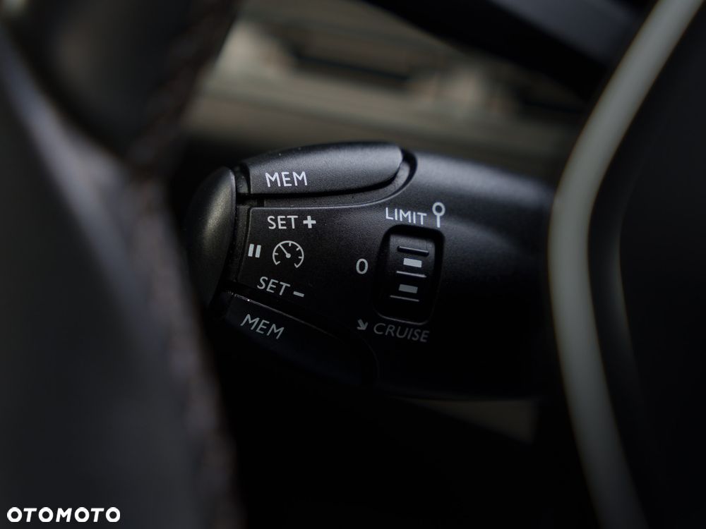 Peugeot 5008 BlueHDi 120 Allure - 37