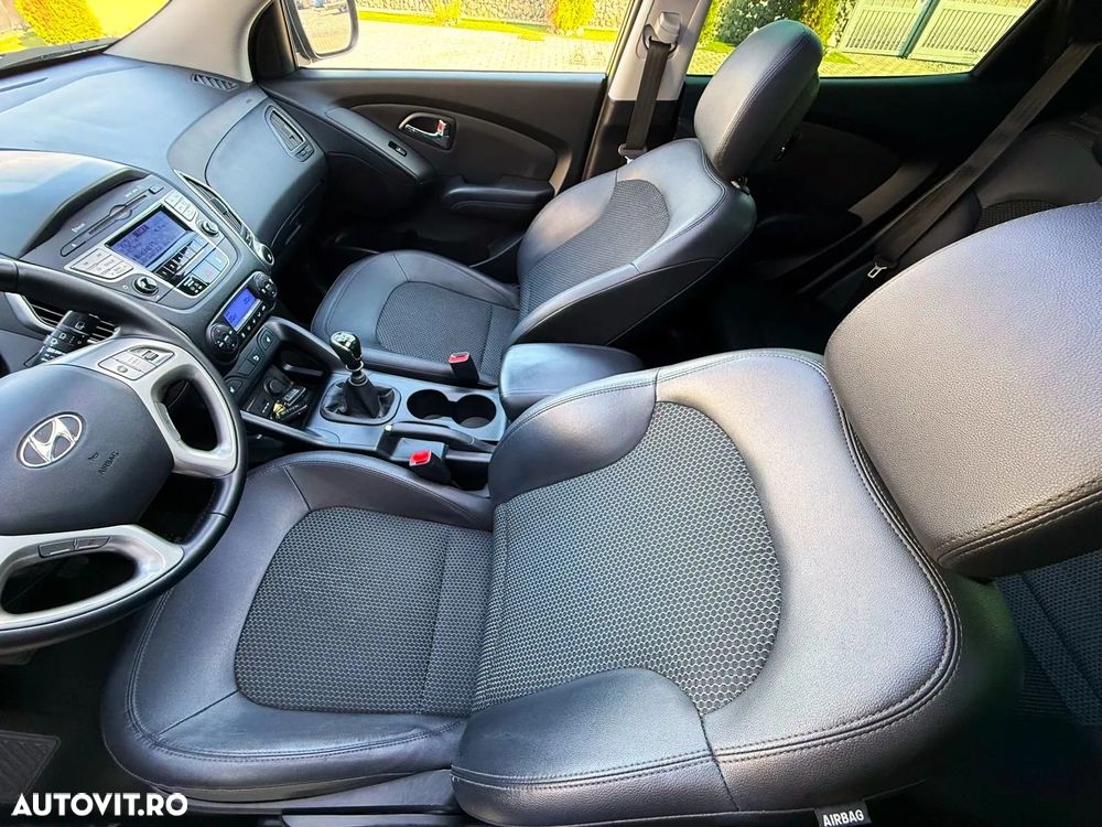 Hyundai ix35 2.0 CRDI 4WD Style - 18