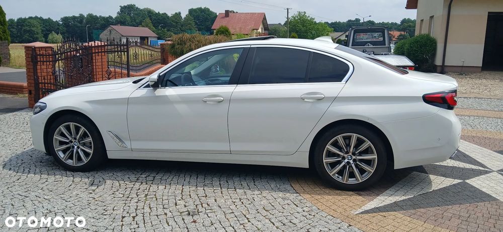 BMW Seria 5 530i GPF Luxury Line sport - 3