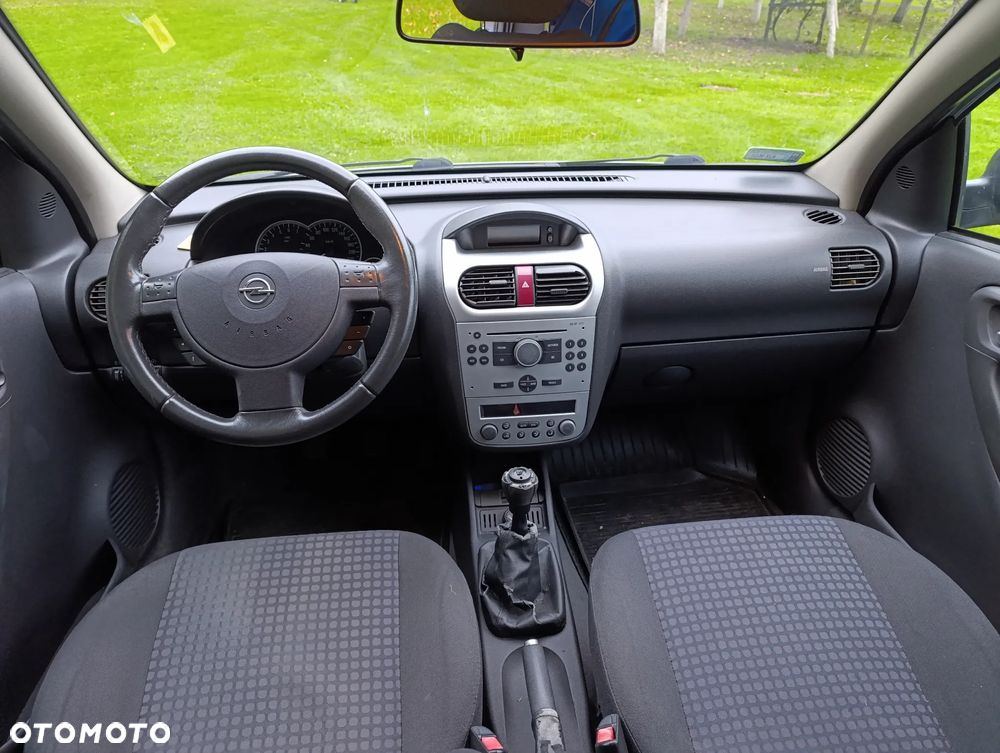 Opel Corsa 1.2 16V Cosmo - 8