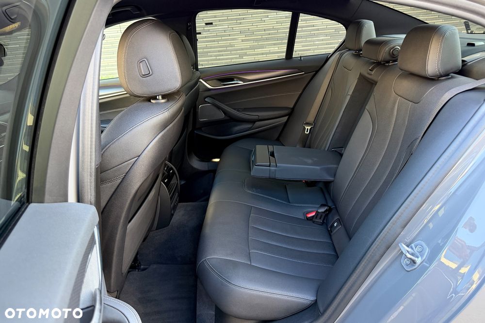 BMW Seria 5 530d mHEV M Sport sport - 16