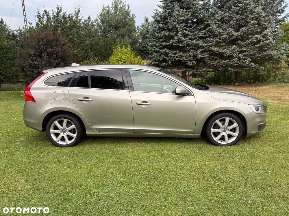 Volvo V60 D4 Drive-E Momentum - 2