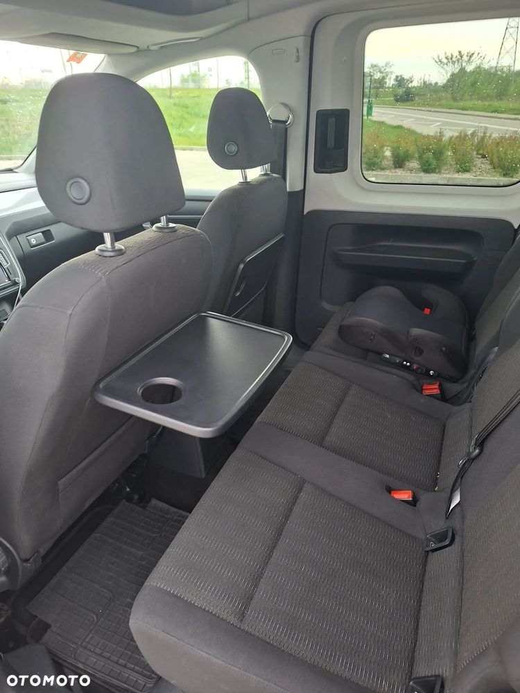 Volkswagen Caddy 2.0 TDI Comfortline DSG - 12