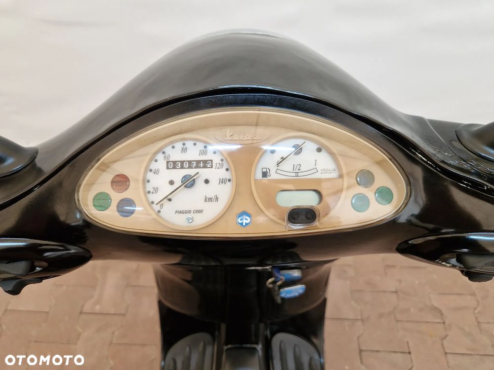 Piaggio Vespa - 36