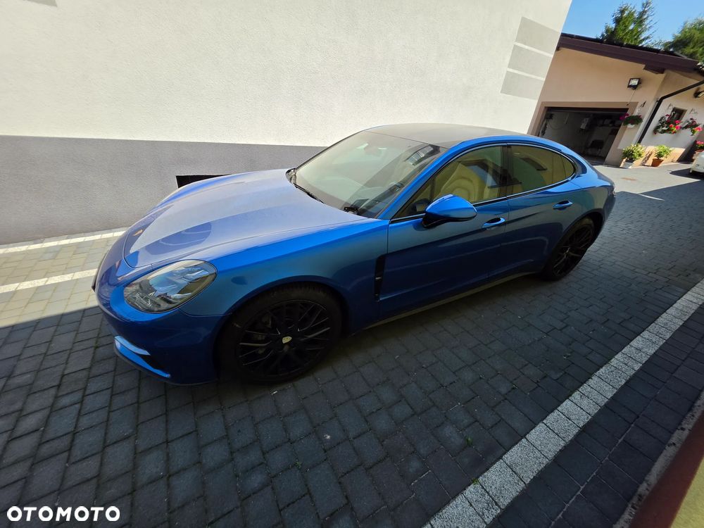 Porsche Panamera 4S - 26