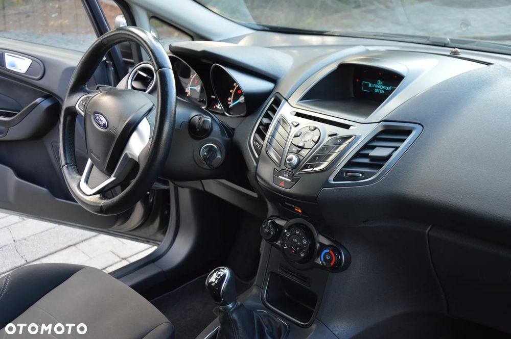 Ford Fiesta 1.25 Platinium X - 14