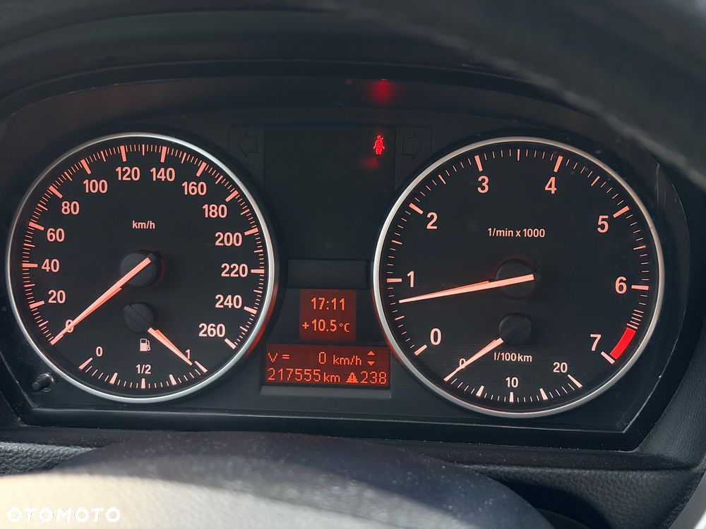 BMW Seria 3 318i Edition Lifestyle - 12