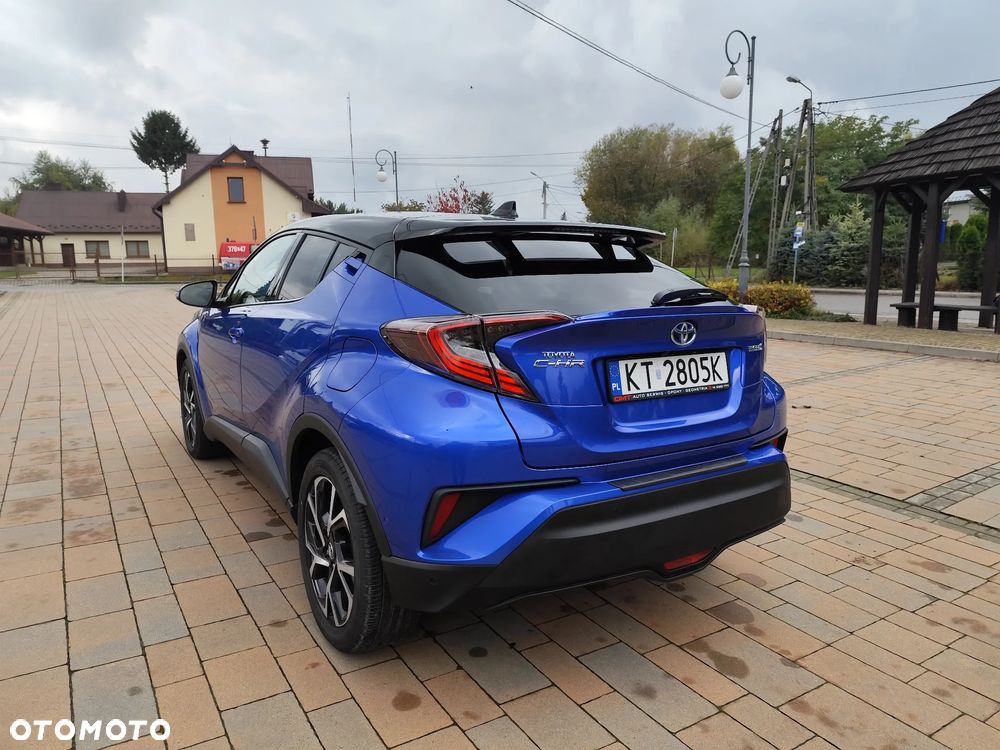 Toyota C-HR Hybrid Style Selection - 32