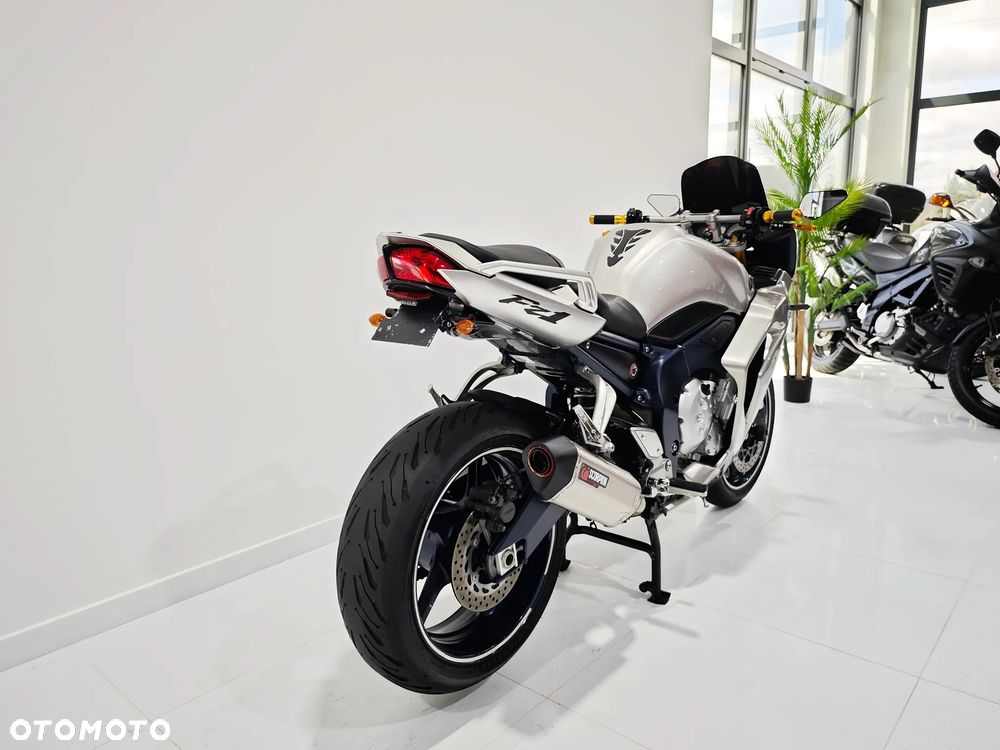 Yamaha FZ - 14