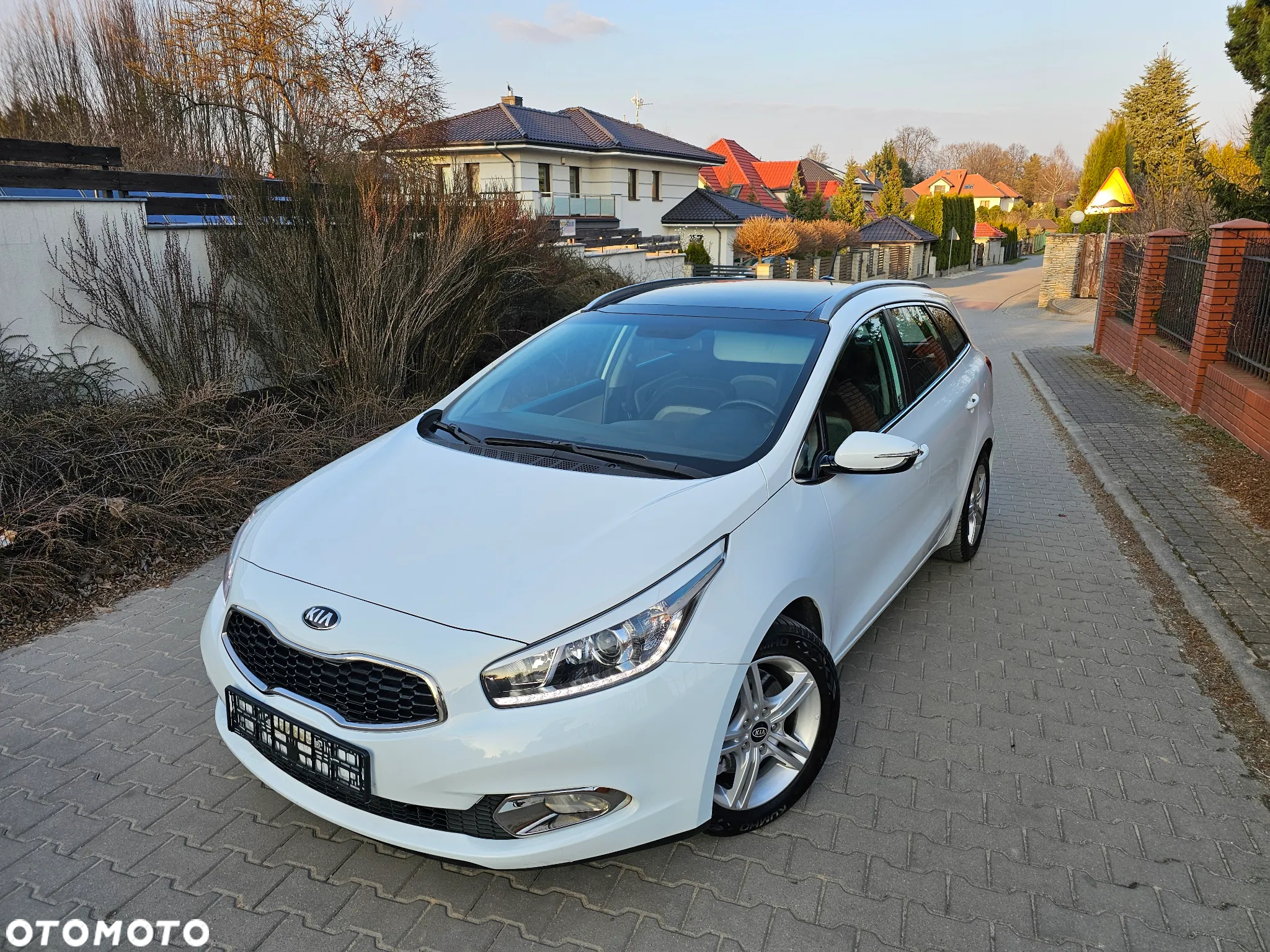 Kia Ceed 1.6 GDI Fifa World Cup Edition - 12
