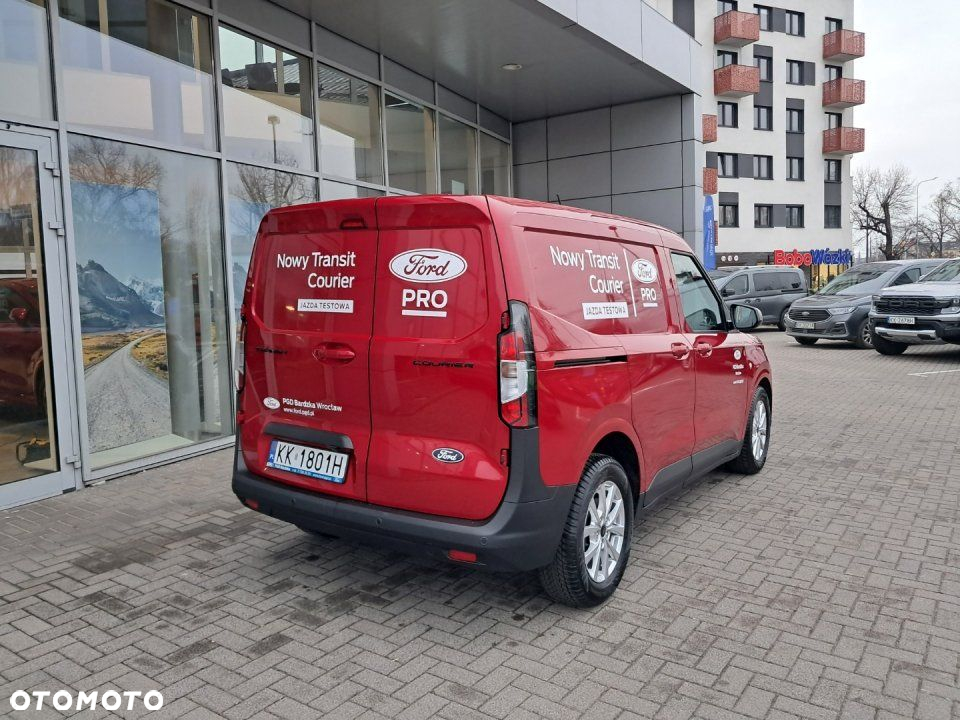 Ford Transit Courier - 7