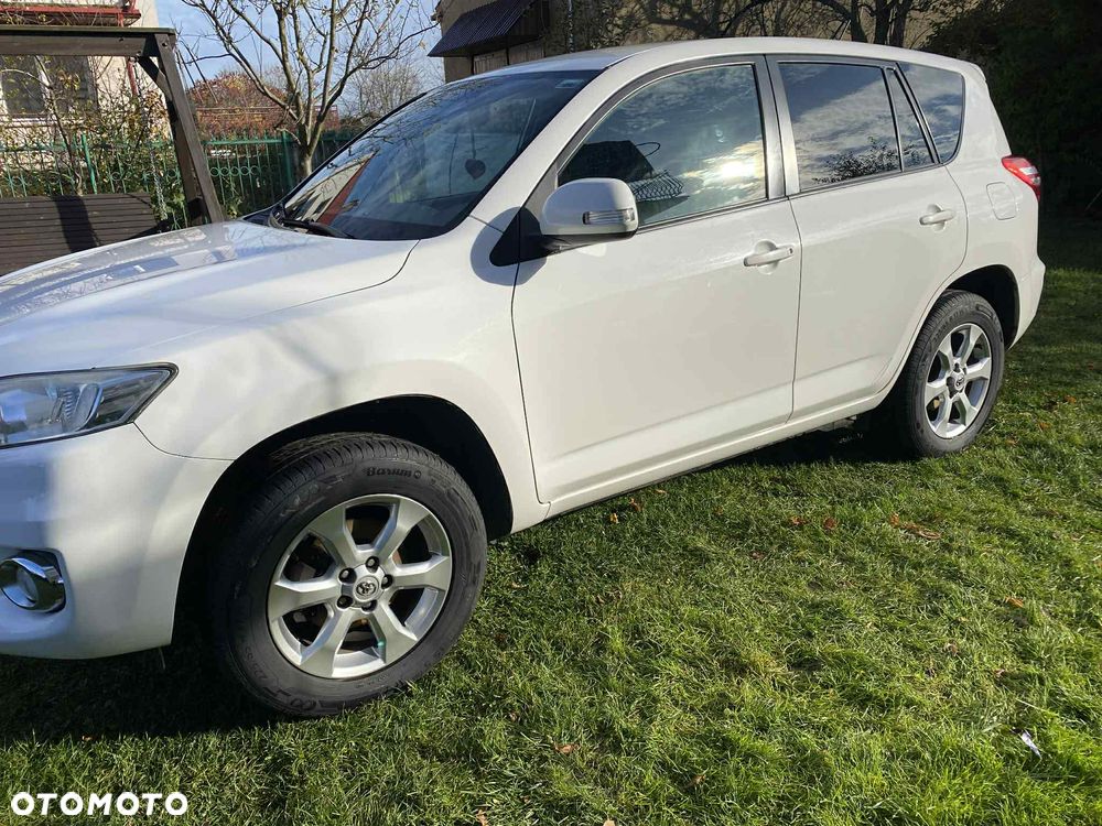 Toyota RAV4 - 9