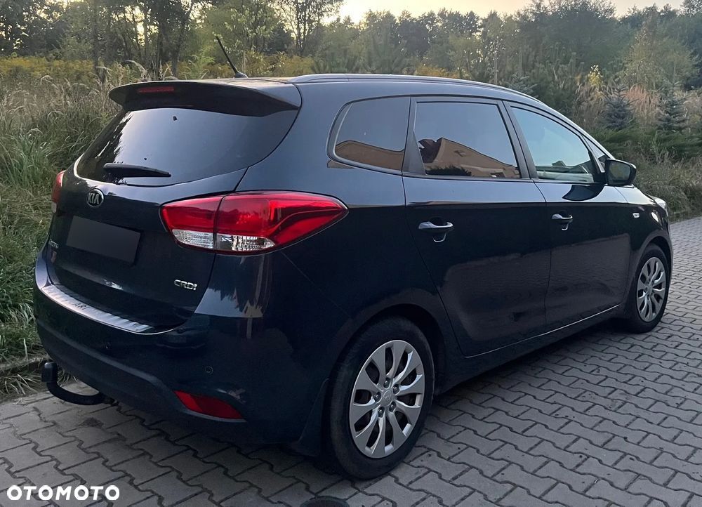 Kia Carens 1.7 CRDi M 7os - 3