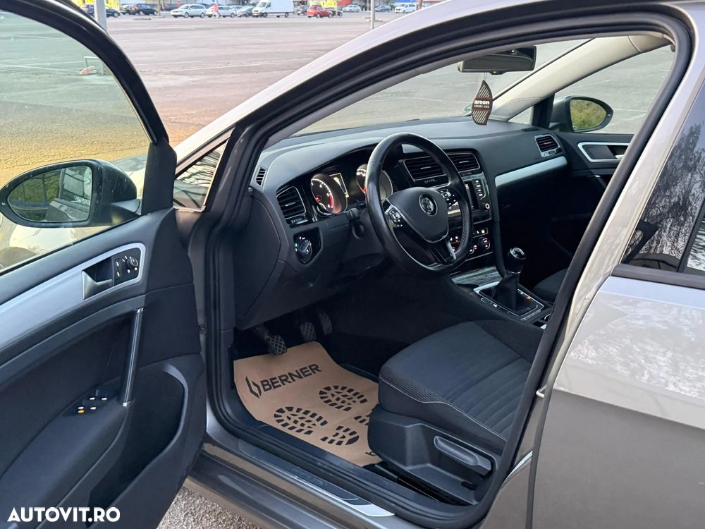 Volkswagen Golf 1.6 TDI BlueMotion Technology Cup - 5