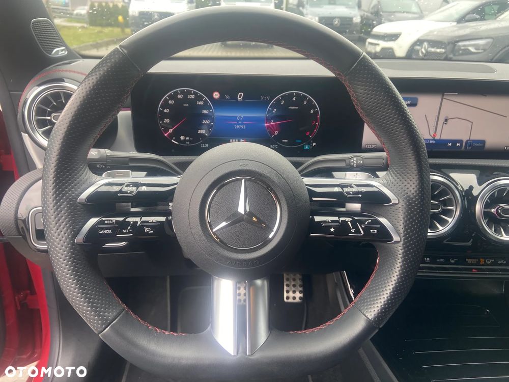 Mercedes-Benz CLA 200 AMG Line 7G-DCT - 12