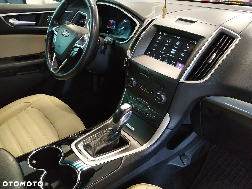Ford Edge - 19
