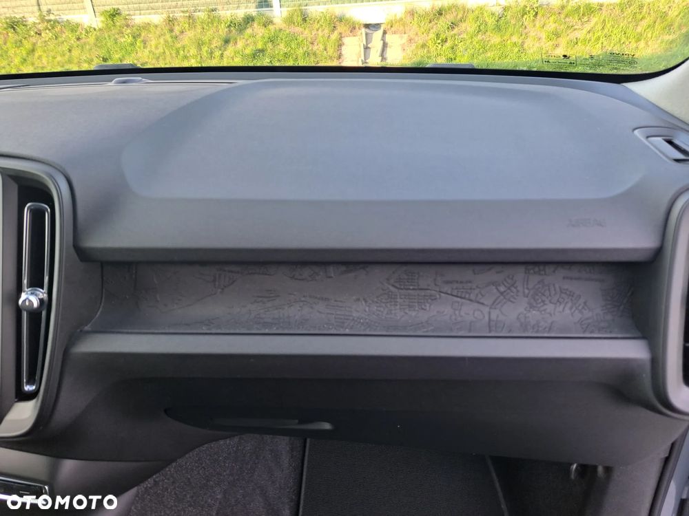 Volvo XC 40 T2 Essential - 27