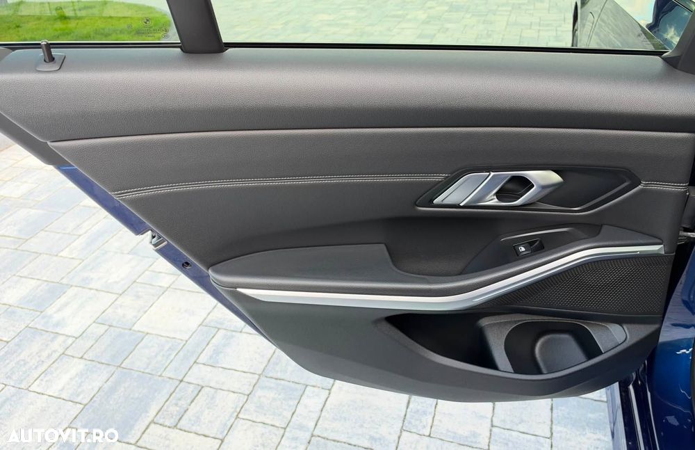 BMW Seria 3 330e Aut. Sport Line - 21