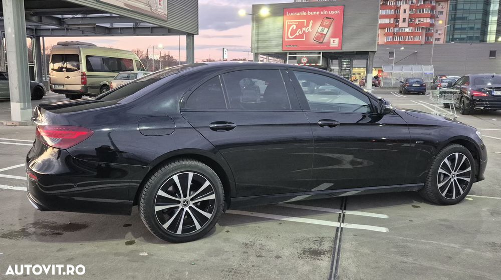 Mercedes-Benz E 300 de Aut. - 14