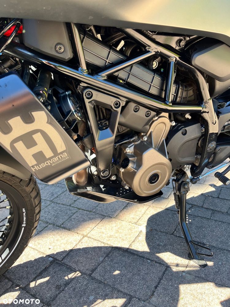 Husqvarna Svartpilen - 11