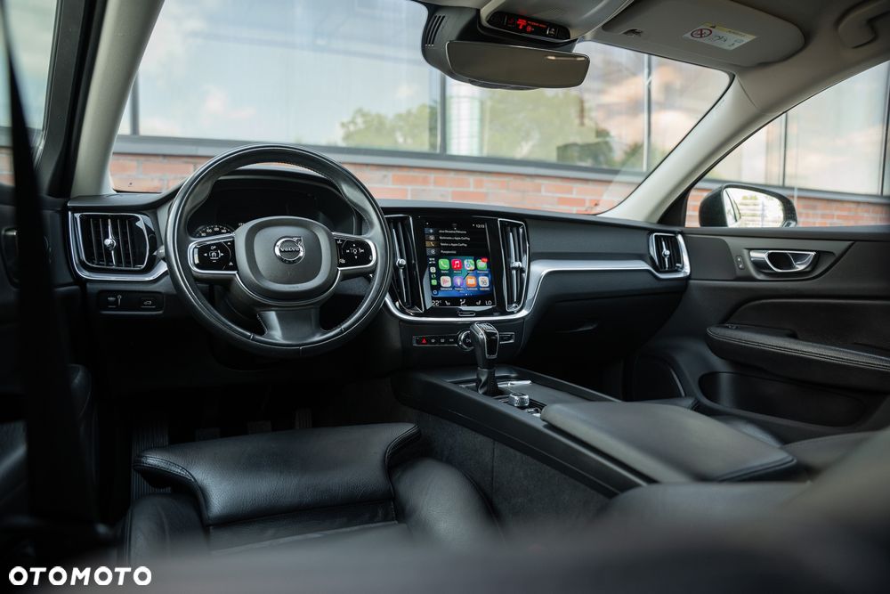 Volvo V60 D3 Momentum Core - 28