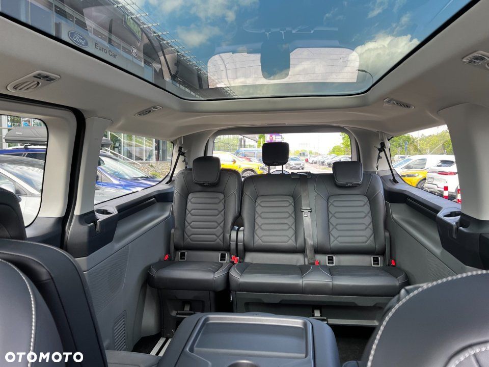 Ford Tourneo Custom - 16