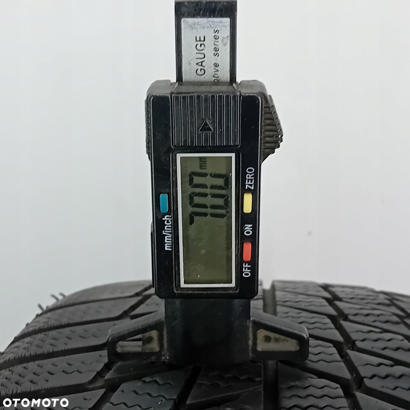 2x 215/60R16 opony zimowe Bridgestone Blizzak LM001 7mm 84949 - 4