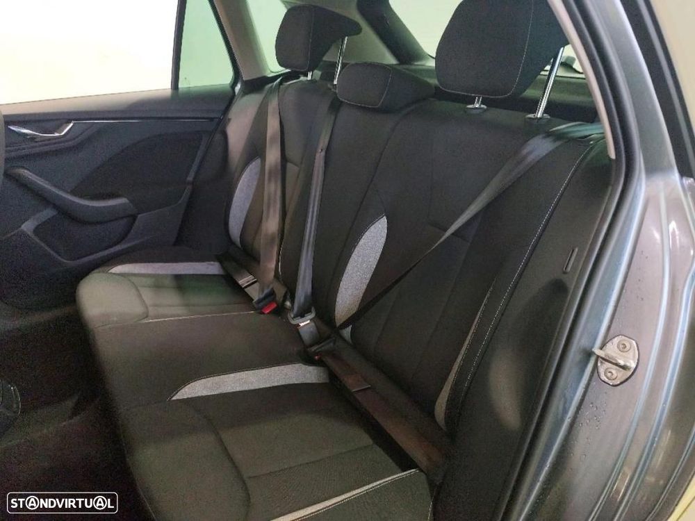 Skoda Kamiq 1.0 TSI DSG - 4