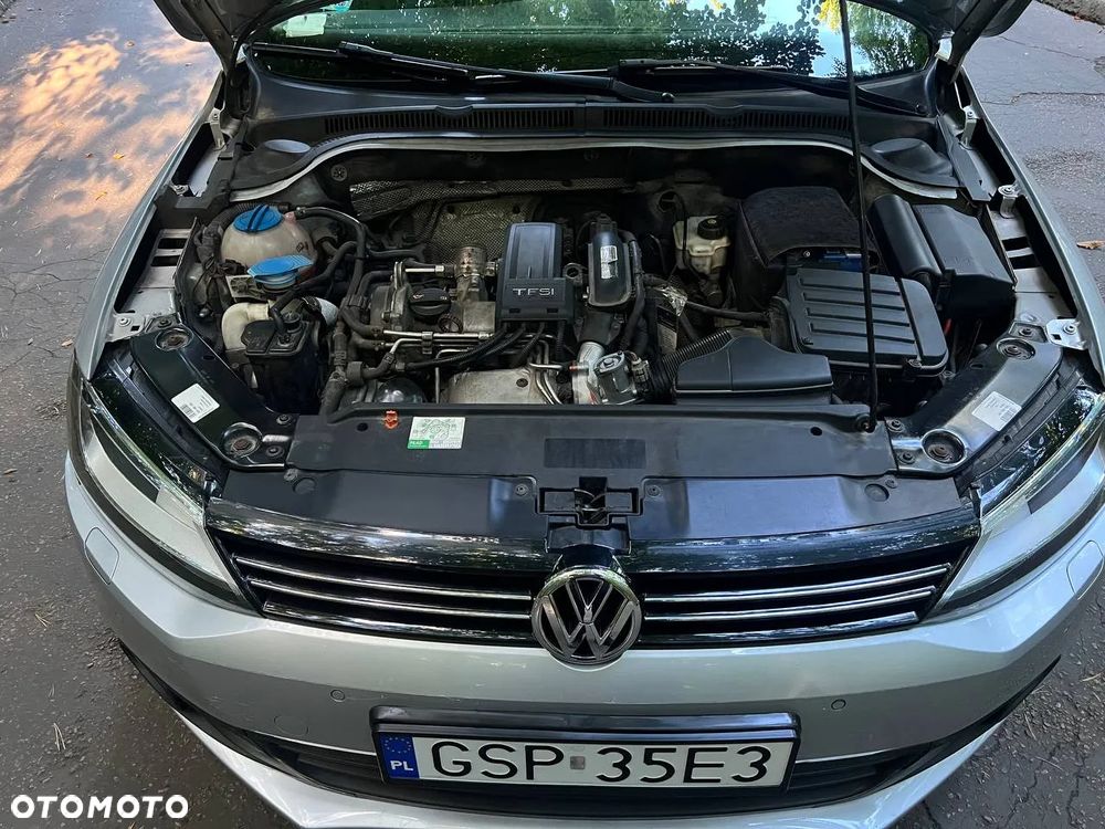 Volkswagen Jetta 1.2 TSI Comfortline - 25