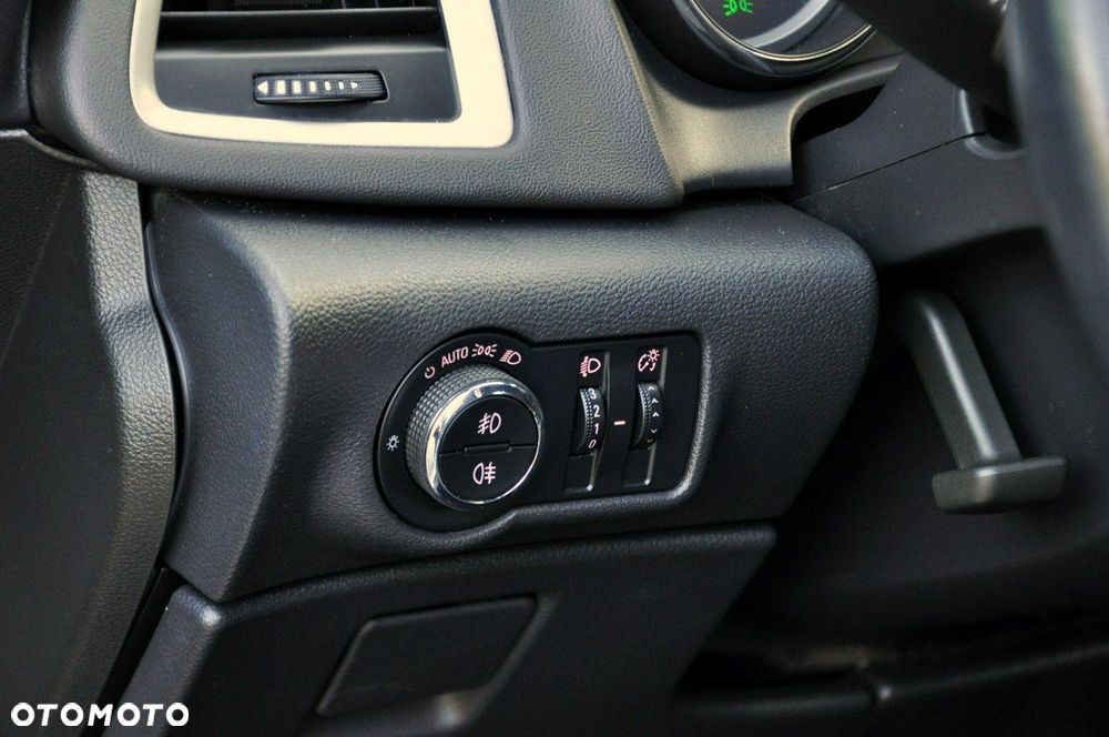 Opel Astra - 35