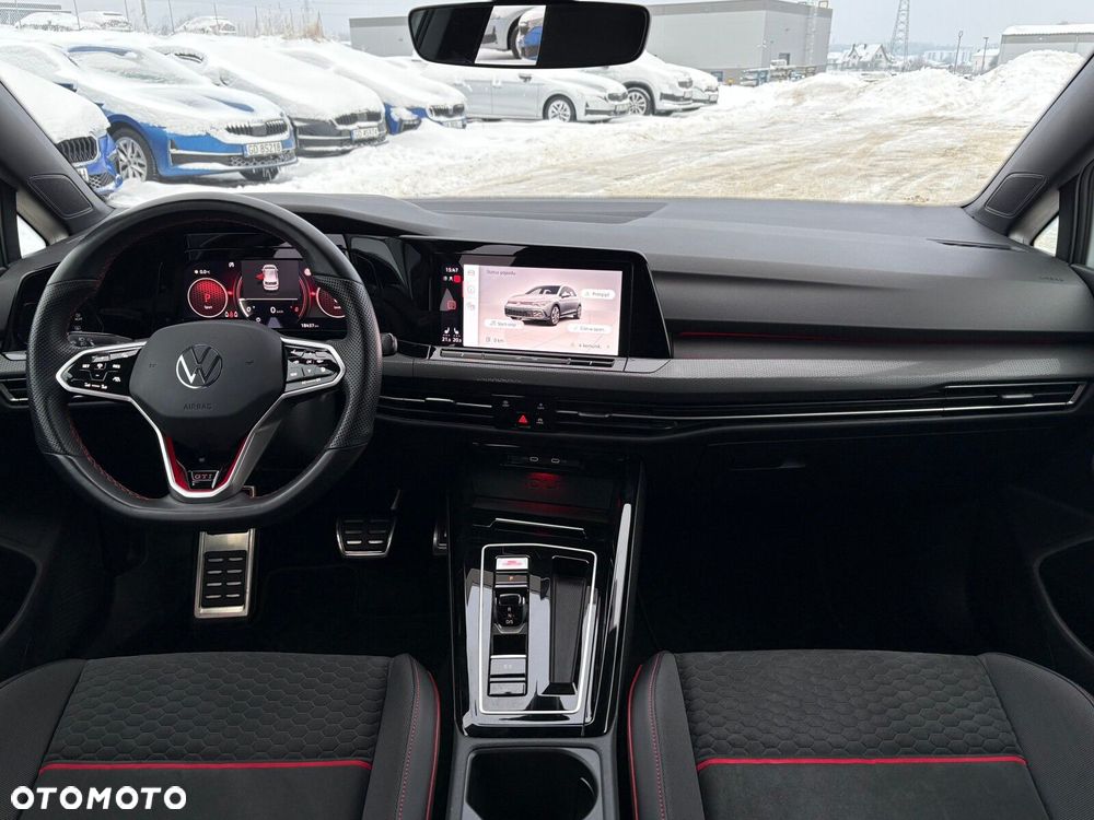 Volkswagen Golf - 10