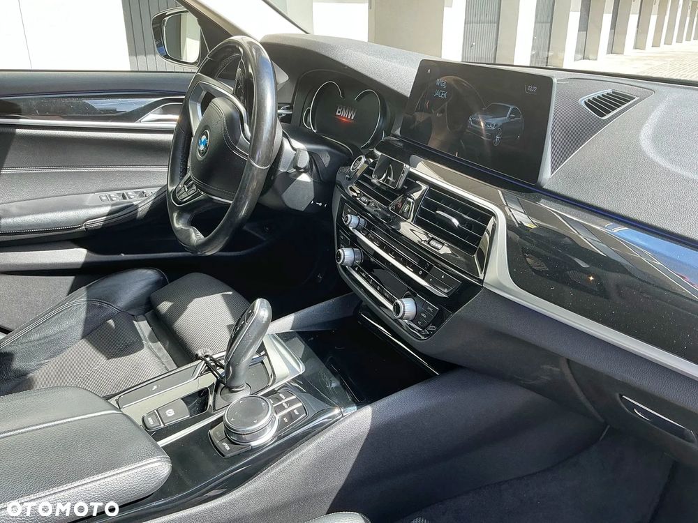BMW Seria 5 520d - 25