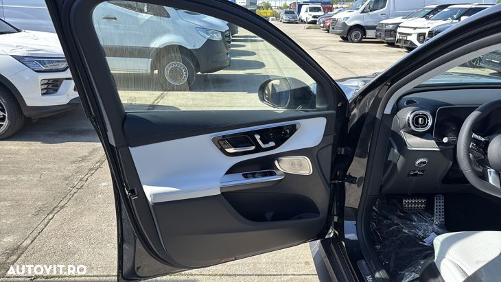 Mercedes-Benz GLC 300 e 4MATIC PHEV - 11