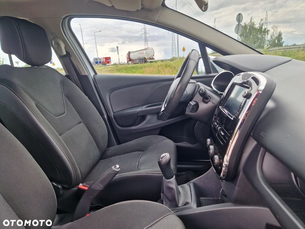 Renault Clio - 15