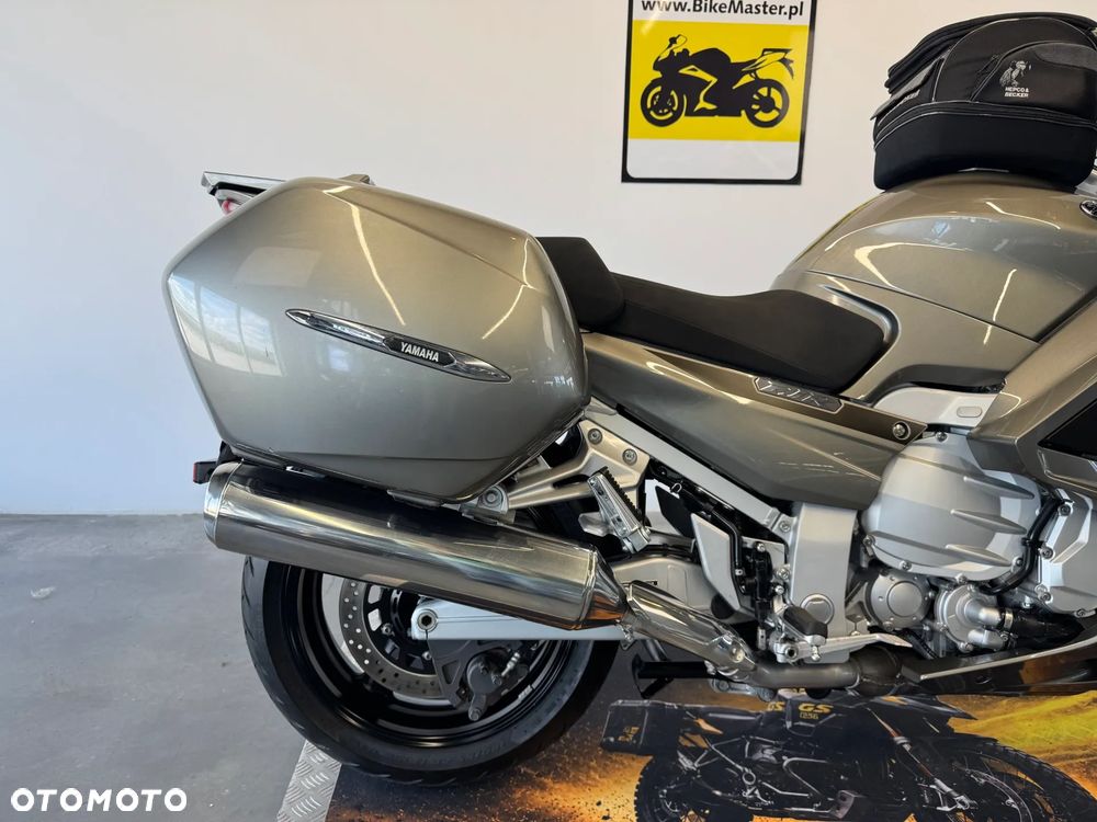 Yamaha FJR - 16