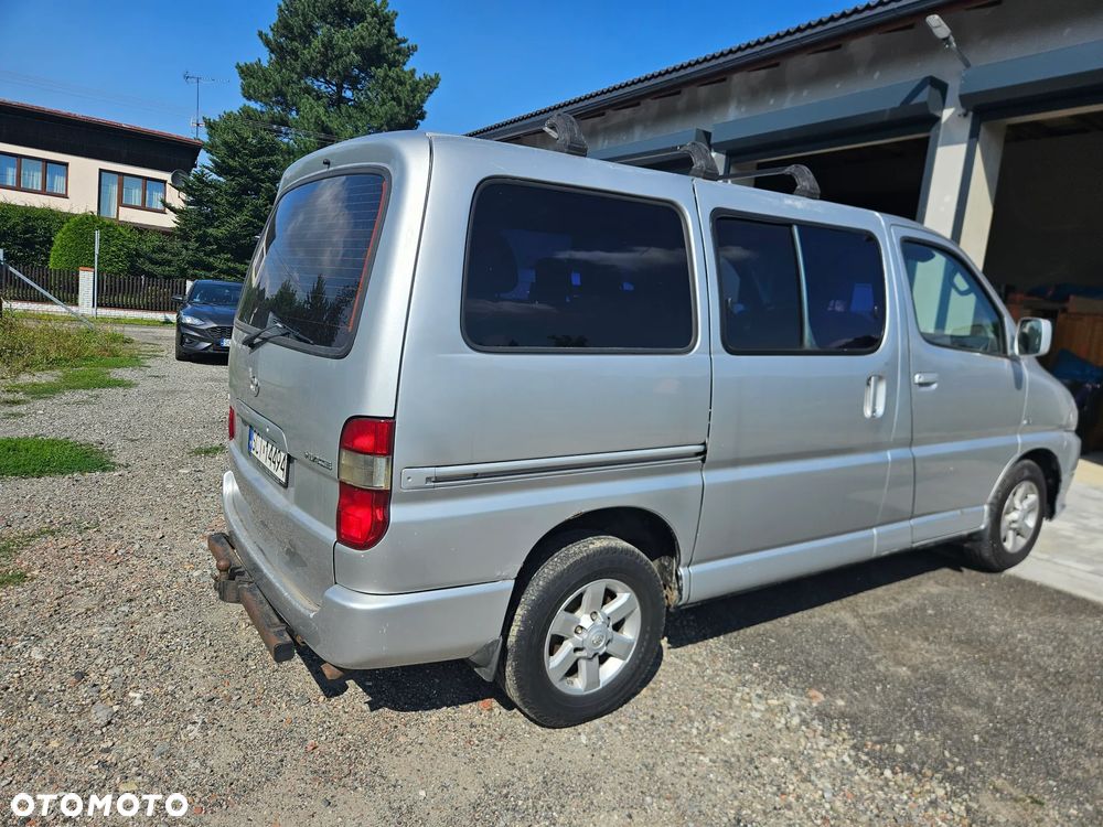 Toyota Hiace - 4