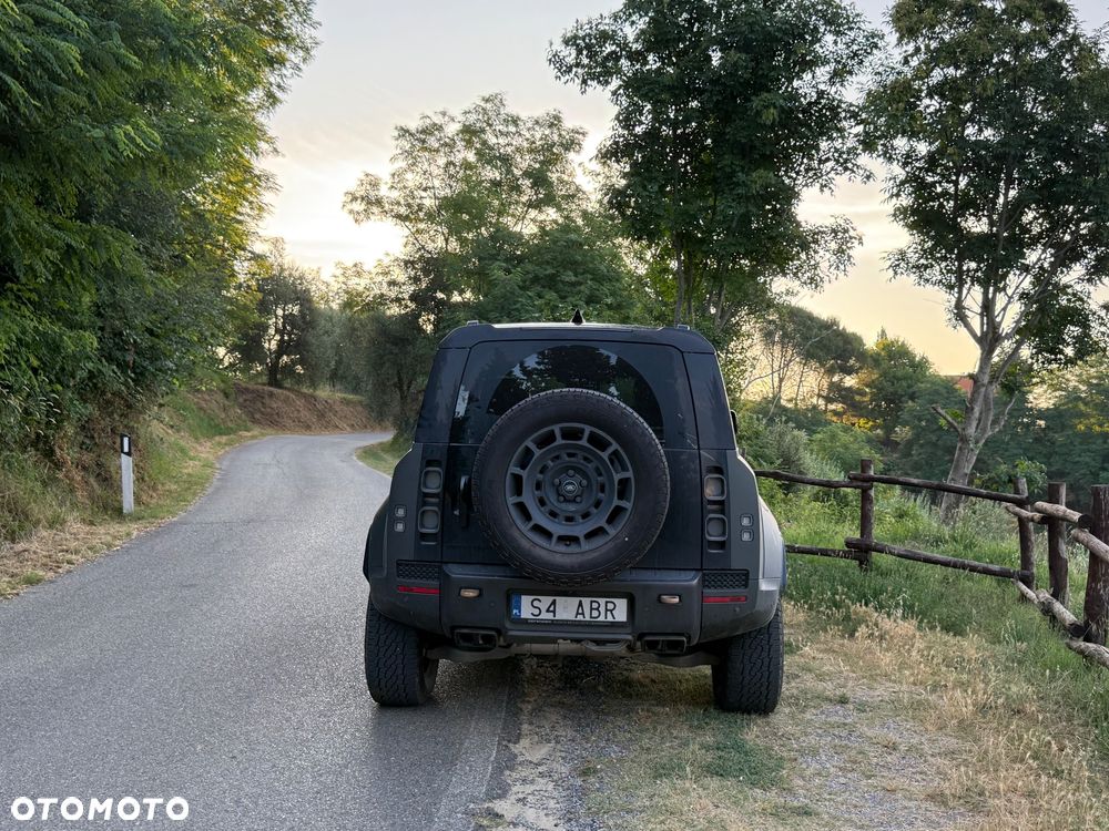 Land Rover Defender 4.4 P635 V8 mHEV Octa Edition One - 9